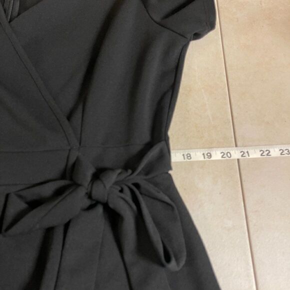 ModCloth Klaxon's Little Black  Mini dress size M - Picture 9 of 9